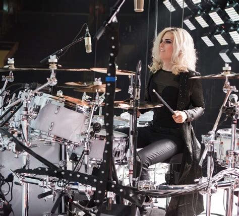who is shania twain's drummer